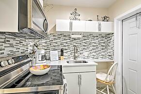 1 Block to Deerfield Beach: Studio w/ Fire Pit!