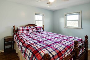 Harrisonburg Family Home w/ Deck, 4 Mi to Downtown