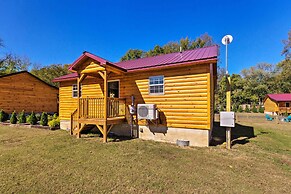 5 Mi to Dtwn: Bryson City Cabin w/ Resort Perks!