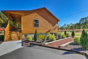 5 Mi to Dtwn: Bryson City Cabin w/ Resort Perks!