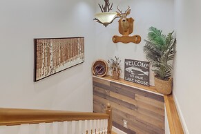 Waterfront Monticello Home w/ Fire Pit & Deck!