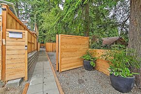 Dog-friendly Redmond Area Home With Fenced Yard!