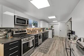 Dog-friendly Redmond Area Home With Fenced Yard!