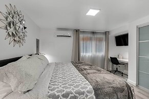 Dog-friendly Redmond Area Home With Fenced Yard!