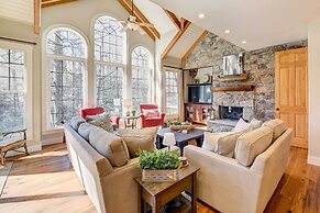 Lake Access + On-site Creek: Lake Toxaway Home!