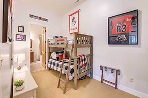 Lake Access + On-site Creek: Lake Toxaway Home!