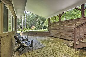 Cozy Pittsboro Escape - Hike, Dine, Explore!