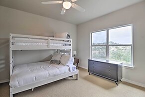 Airy Villa in Austin w/ Badminton/volleyball Court