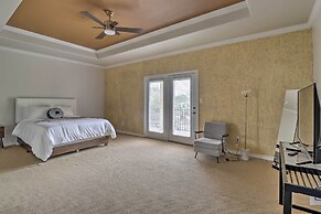 Airy Villa in Austin w/ Badminton/volleyball Court