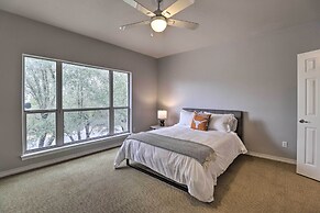 Airy Villa in Austin w/ Badminton/volleyball Court