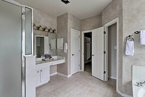 Airy Villa in Austin w/ Badminton/volleyball Court