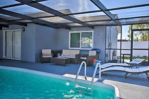 Port Richey Getaway w/ Lanai, Pool & Grill!