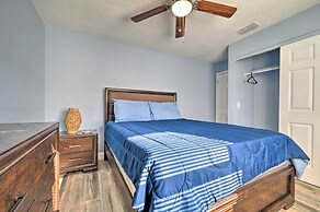 Port Richey Getaway w/ Lanai, Pool & Grill!