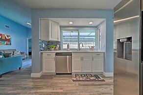 Port Richey Getaway w/ Lanai, Pool & Grill!