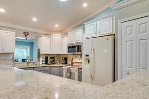 Vacation Rental w/ Lanai & Grill in Sebring!