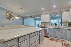 Vacation Rental w/ Lanai & Grill in Sebring!