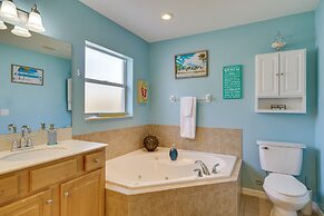 Vacation Rental w/ Lanai & Grill in Sebring!