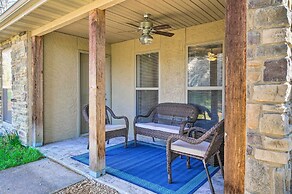 The Cozy Cottage w/ Lake Taneycomo Access!