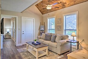 The Cozy Cottage w/ Lake Taneycomo Access!