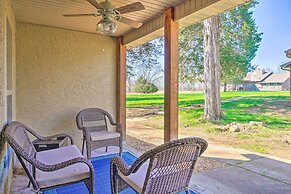 The Cozy Cottage w/ Lake Taneycomo Access!