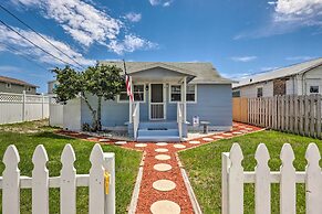 Surfside Oceanfront Cottage w/ Beach Access!