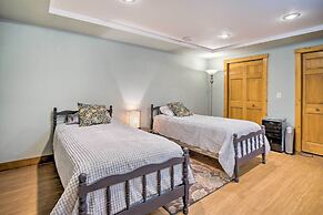 Secluded Ellsworth Apartment - Hiking Nearby!