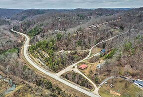 Cozy Yatesville Lake Cabin Rental in Louisa!