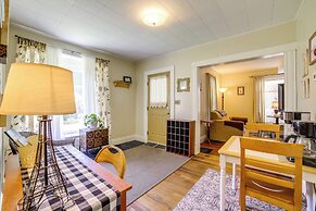 Fire Pit, BBQ & Yard: Family Home in Adrian