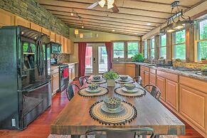 Cozy Poconos Cottage w/ Hot Tub Near Lake Harmony!