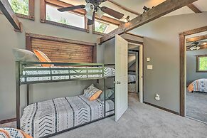 Cozy Poconos Cottage w/ Hot Tub Near Lake Harmony!