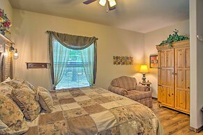 All-encompassing Family Retreat Near Lake Texoma!