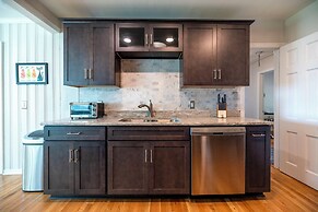 Waterfront Edenton Bay Cottage - Walk to Dtwn