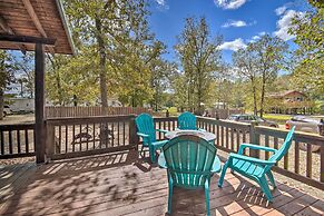 Broken Bow Cabin w/ Private Deck ~ 5 Mi to Lake!