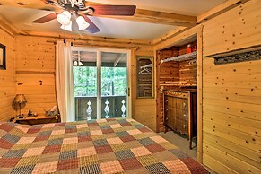 Lakefront Cumberland Cabin w/ Dock & Fire Pit!