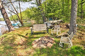 Lakefront Cumberland Cabin w/ Dock & Fire Pit!