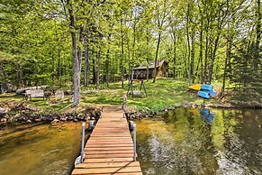 Lakefront Cumberland Cabin w/ Dock & Fire Pit!
