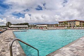 Hilton Head Condo w/ Pool Access - Walk to Beach!