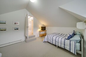 Scenic Loon Lake Adventure Retreat w/ Dock!