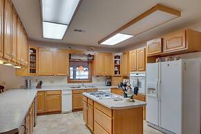 Beautiful Toledo Bend Retreat w/ Private Dock