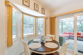 Pet-friendly Home w/ Pool, Close to Venice Beaches