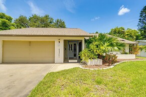 Pet-friendly Home w/ Pool, Close to Venice Beaches