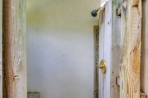 Pet-friendly Home w/ Pool, Close to Venice Beaches