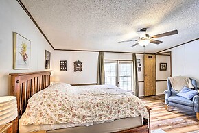 Rustic Family Home + Acreage ~ 20 Mi Hocking Hills