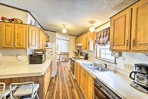 Rustic Family Home + Acreage ~ 20 Mi Hocking Hills