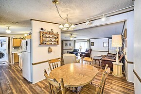 Rustic Family Home + Acreage ~ 20 Mi Hocking Hills