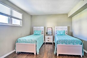 Coastal Clearwater Condo: Half Mile to Beach!