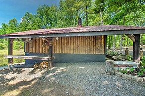 Charming Lakefront Cabin: Fish, Hike & More!