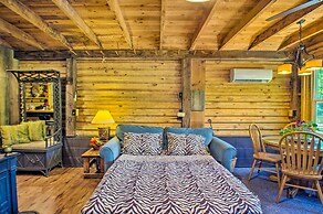 Charming Lakefront Cabin: Fish, Hike & More!