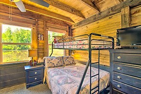 Charming Lakefront Cabin: Fish, Hike & More!