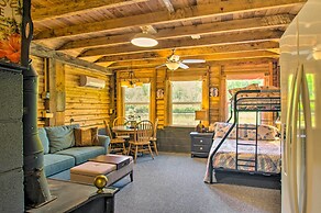 Charming Lakefront Cabin: Fish, Hike & More!